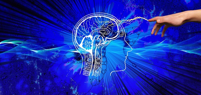 疑問が解決してすっきりした表情の人のイメージ